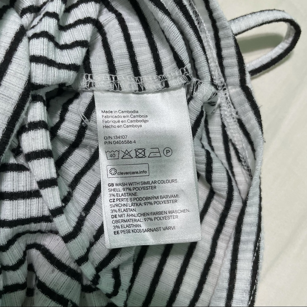 ‼️ BLACK & WHITE STRIPED H&M COLD SHOULDER DRESS - Picture 9 of 11